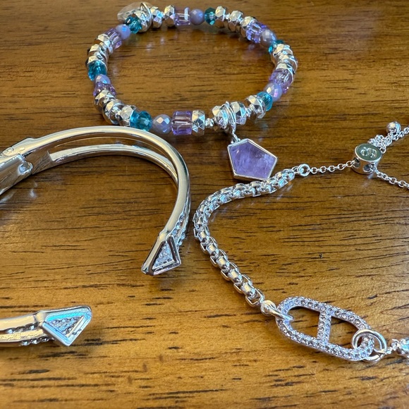 BP The Grace of a Queen Summer Stack ‘24 - Picture 4 of 6